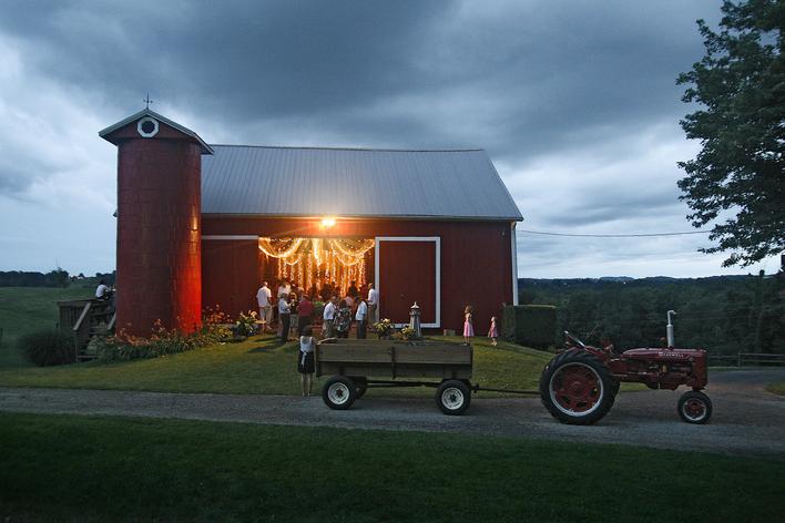 Amish farm wedding